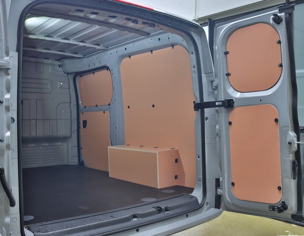 Présentation aménagement KIA PV5